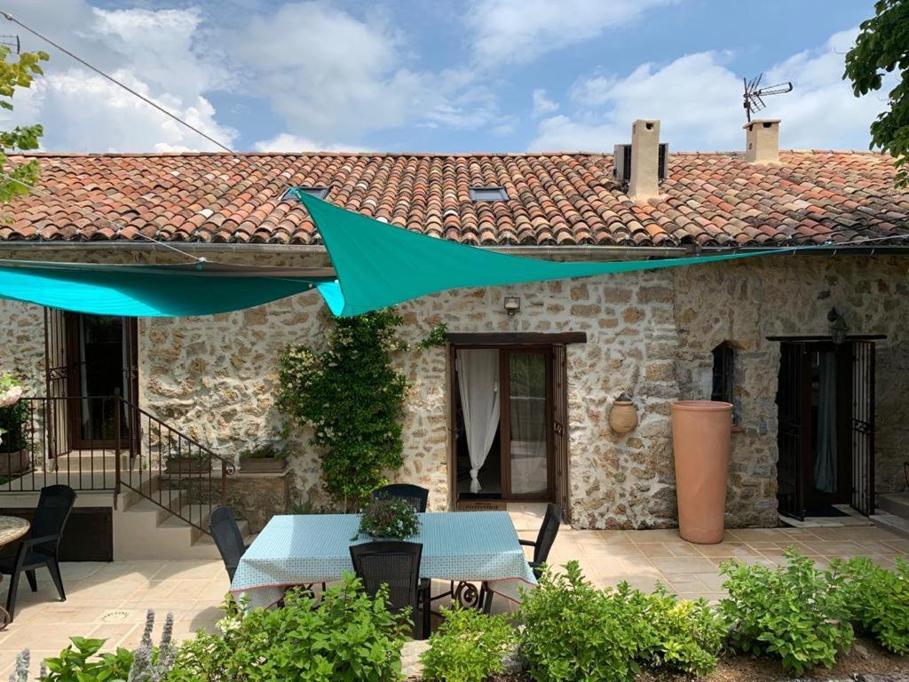 Le Hameau Des Vanades Ampus Buitenkant foto