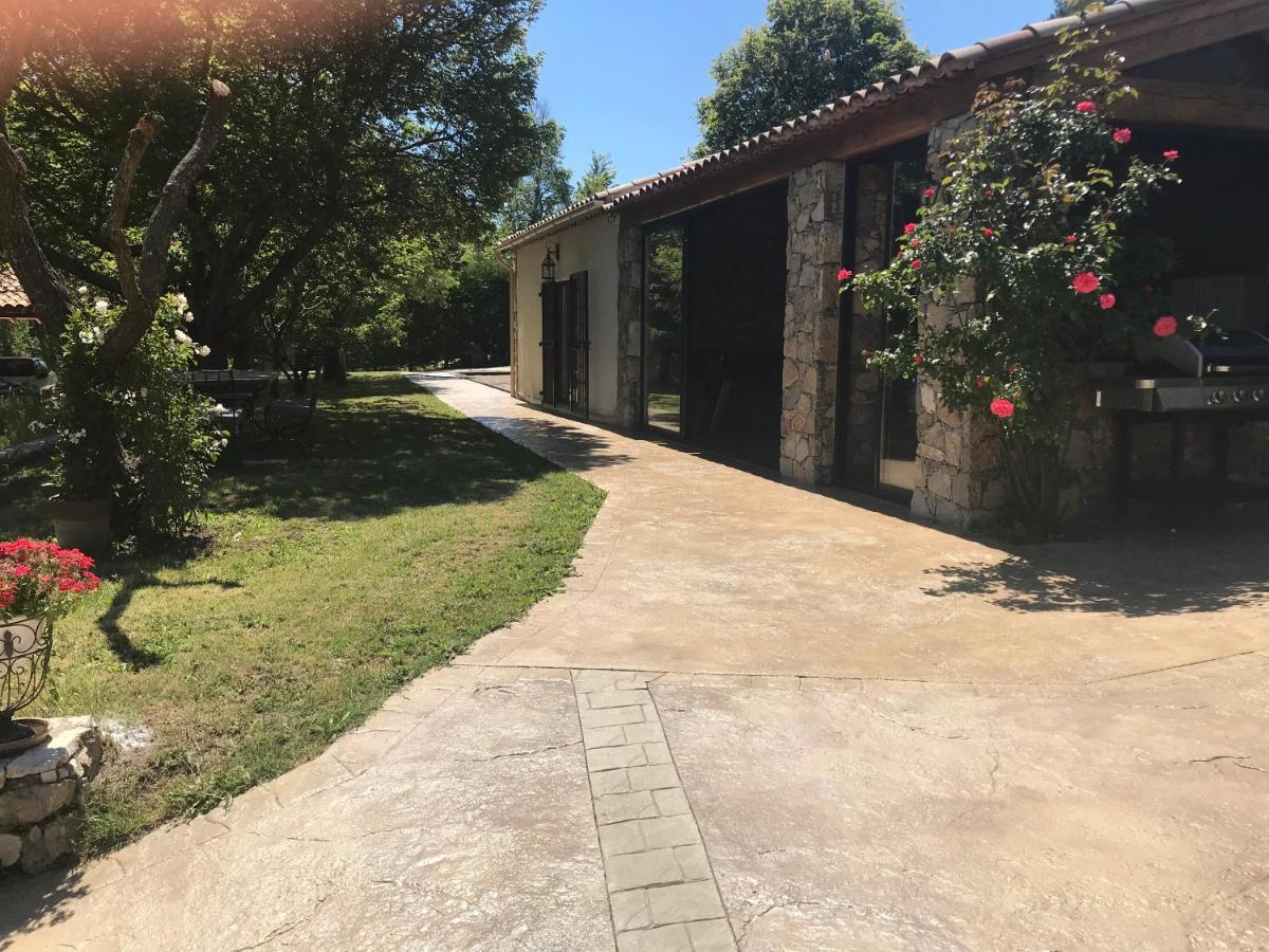 Le Hameau Des Vanades Ampus Buitenkant foto